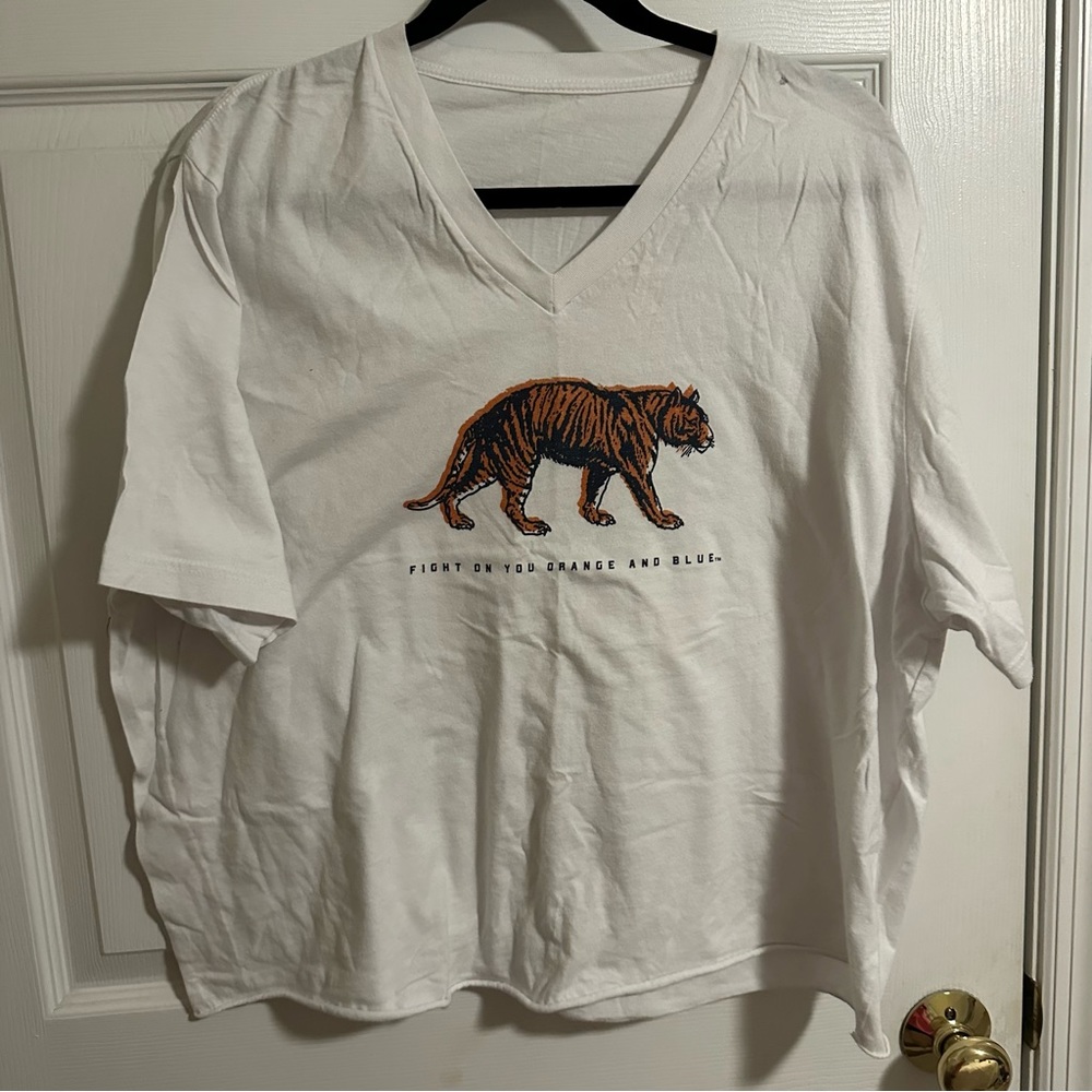 XXL auburn cropped tee from scarlet and gold